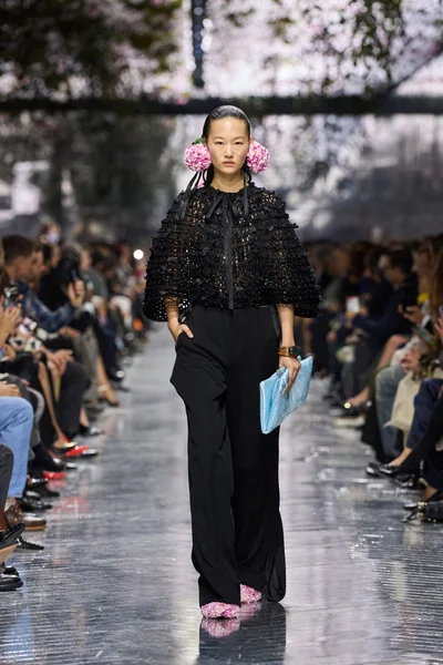 Look 7